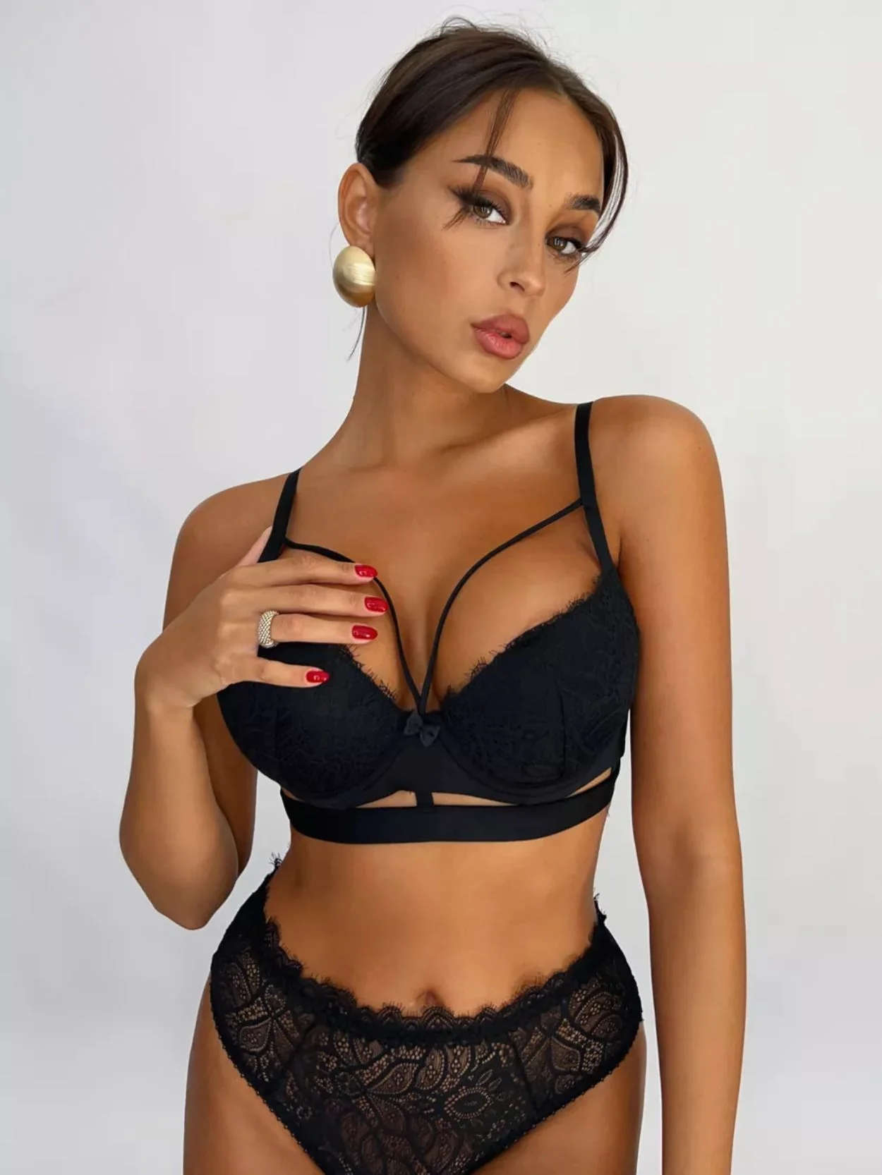 Ondine – Feine Spitze in Schwarz für dein schönstes Hautgefühl - Image 6